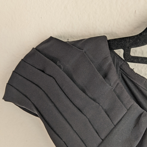 Alice + Olivia LBD Devon Black Dress - Silk Mesh Pleated Cap Sleeves Sheath Sz S - Picture 11 of 12